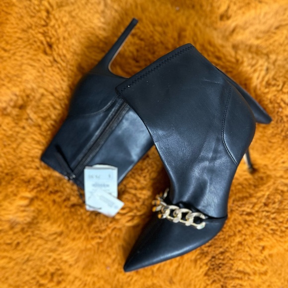 Zara chain-detailed boots NWT - Picture 2 of 5